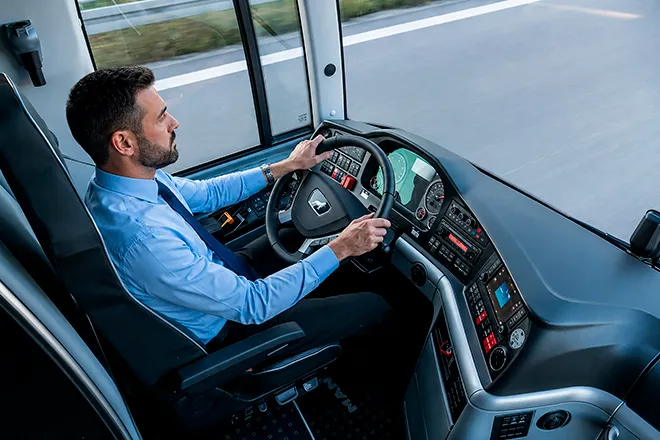 Conductor de autob&uacute;s para excursiones privadas