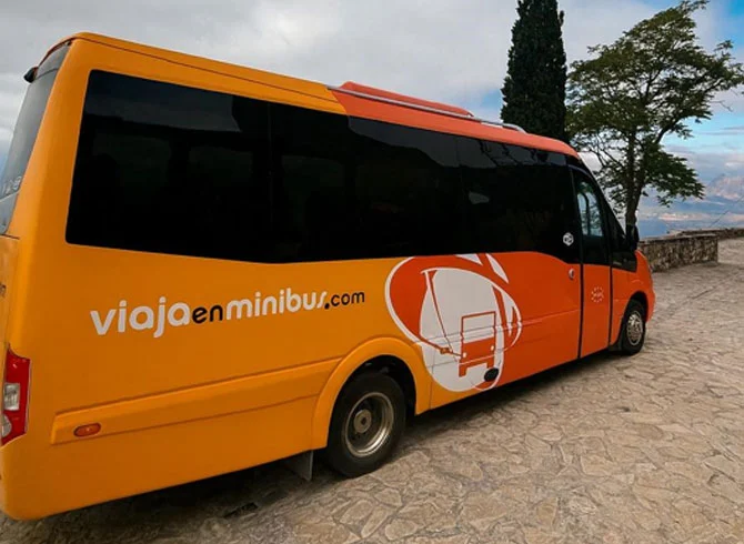minibus 3